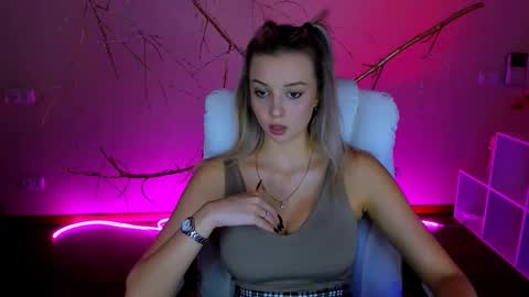 Melissa online show from November 22, 12:15 pm