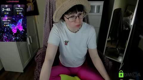 Melissa online show from September 24, 9:18 pm