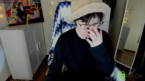 Melissa online show from October 19, 3:12 pm