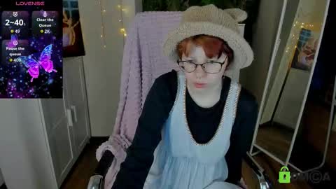 Melissa online show from November 6, 8:43 pm