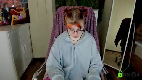 Melissa online show from November 14, 3:44 pm