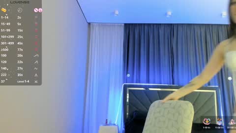 Snapshot of melissa_yamazaki chatting on February 3, 12:36 pm Lisaa online show from February 3, 12:36 pm