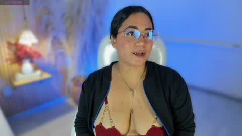 M E L I S S A  online show from April 4, 12:02 pm