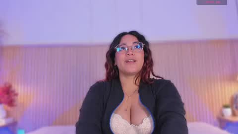 M E L I S S A  online show from June 19, 11:58 am