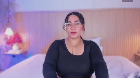 M E L I S S A  online show from June 24, 11:53 am