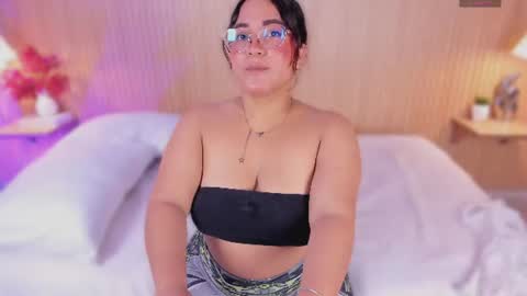 M E L I S S A  online show from June 26, 11:58 am