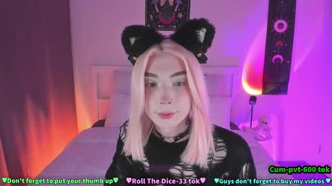 Snapshot of melissaober chatting on November 1, 7:05 pm Melissa or abbreviated Mel or Lis online show from November 1, 7:05 pm