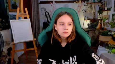 melissaravel online show from March 25, 4:46 pm