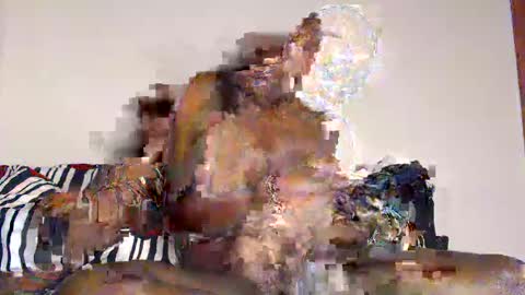 Snapshot of mellanin_pretty_ chatting on December 3, 2:03 am . online show from December 3, 2:03 am