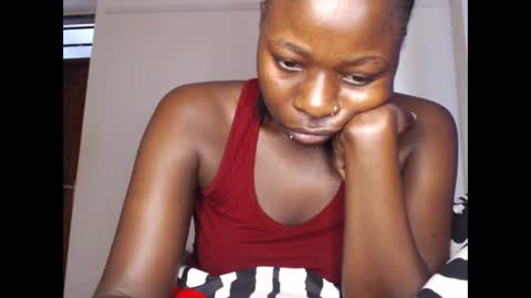 Snapshot of mellanin_pretty_ chatting on February 9, 4:46 am . online show from February 9, 4:46 am