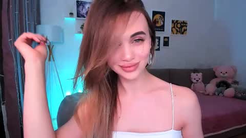 Tessa online show from March 9, 10:52 pm