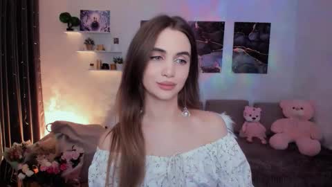 Tessa online show from December 18, 9:54 pm