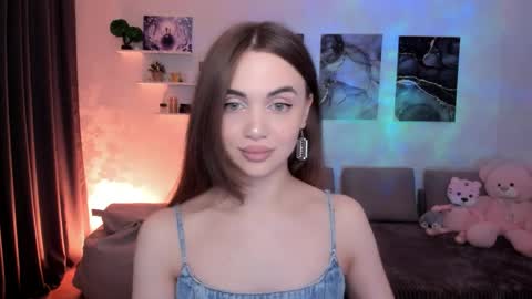 Tessa online show from April 13, 6:08 am