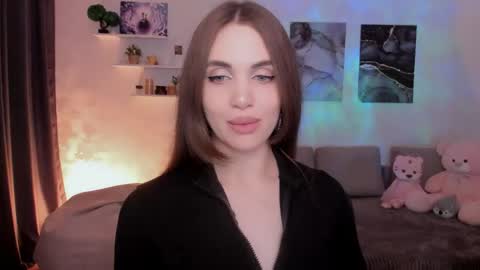 Tessa online show from April 24, 9:50 pm