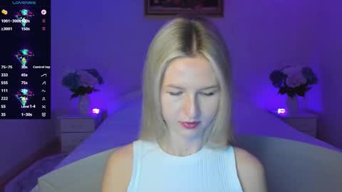 Snapshot of mellina_tey chatting on December 3, 8:40 pm Mellina online show from December 3, 8:40 pm