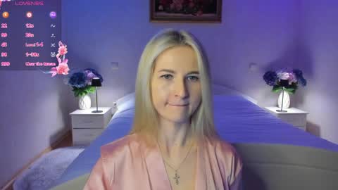 Mellina online show from May 9, 9:31 pm