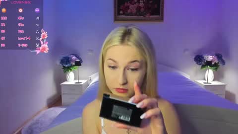 Mellina online show from May 10, 6:57 pm