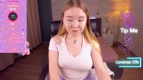 Mellisa online show from October 31, 4:57 am