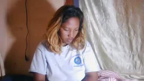 mellissa online show from May 19, 2:51 am