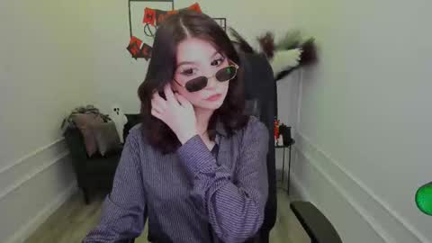 Snapshot of mellsawertyq chatting on October 31, 7:37 pm mellsawertyq online show from October 31, 7:37 pm