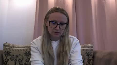 Melly online show from June 3, 6:05 am
