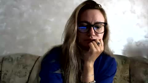 Snapshot of melly_rosey chatting on July 29, 7:06 am Melly online show from July 29, 7:06 am