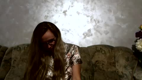 Snapshot of melly_rosey chatting on July 29, 7:12 pm Melly online show from July 29, 7:12 pm