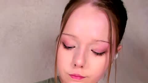 MelMooon online show from June 14, 10:23 pm