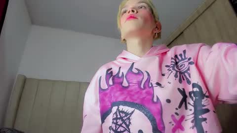 Melo online show from October 18, 8:37 am