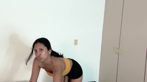 Snapshot of melody24_ chatting on March 7, 2:01 pm melody24_ online show from March 7, 2:01 pm