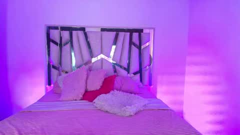    online show from November 24, 7:24 pm