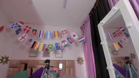 Snapshot of melody_ebonny chatting on July 9, 12:42 pm melody_ebonny online show from July 9, 12:42 pm