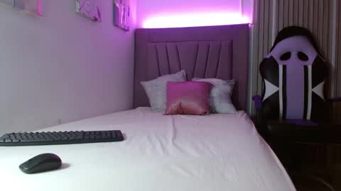 melody_mercy online show from January 25, 12:16 pm