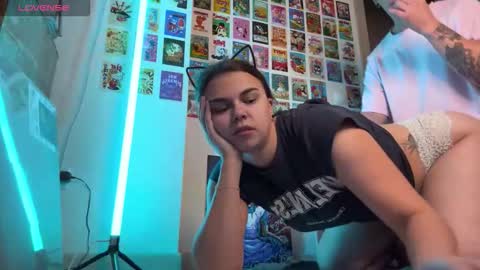 Snapshot of melody_song chatting on November 16, 12:44 pm melody_song online show from November 16, 12:44 pm