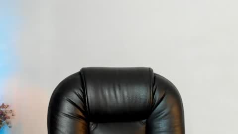 Snapshot of melody_suarez chatting on January 2, 8:57 pm MELODY online show from January 2, 8:57 pm