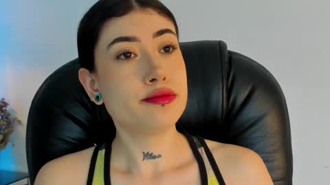 Snapshot of melody_suarez chatting on January 26, 7:41 pm MELODY online show from January 26, 7:41 pm