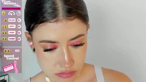 Snapshot of melody_suarez chatting on February 24, 1:35 am MELODY online show from February 24, 1:35 am