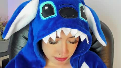 Snapshot of melody_suarez chatting on February 26, 7:49 pm MELODY online show from February 26, 7:49 pm