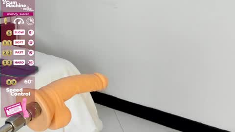 Snapshot of melody_suarez chatting on March 1, 1:53 am MELODY online show from March 1, 1:53 am