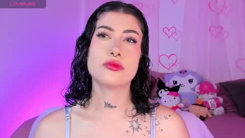 Snapshot of melody_suarez chatting on September 28, 5:51 pm MELODY online show from September 28, 5:51 pm