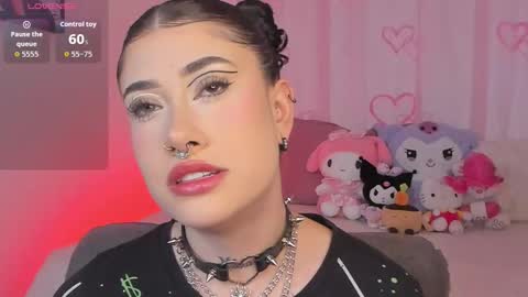 Snapshot of melody_suarez chatting on November 8, 11:14 pm MELODY online show from November 8, 11:14 pm