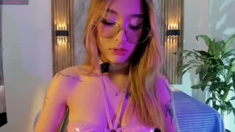 melodylanee online show from April 29, 11:03 am