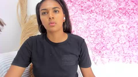 Melody online show from February 15, 9:22 pm