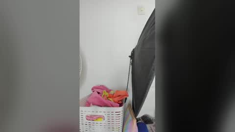 Snapshot of melodymoore_ chatting on July 3, 7:04 am Melody online show from July 3, 7:04 am