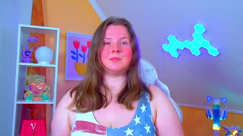 Snapshot of melodymoores chatting on May 6, 6:41 am Melody online show from May 6, 6:41 am