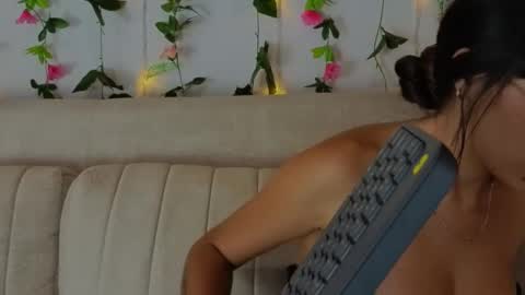 Snapshot of melodywinxxx chatting on October 7, 2:20 am Melody Winx online show from October 7, 2:20 am