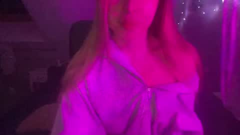 Melodie Sweet online show from February 4, 7:42 pm