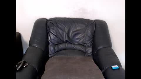 Snapshot of memyself8 chatting on September 19, 9:59 pm memyself8 online show from September 19, 9:59 pm