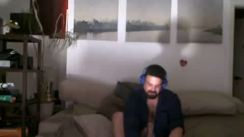 Snapshot of menace2dennis chatting on June 19, 12:59 am Dennis2Menace online show from June 19, 12:59 am