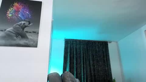 Menca of your love online show from November 29, 1:30 am